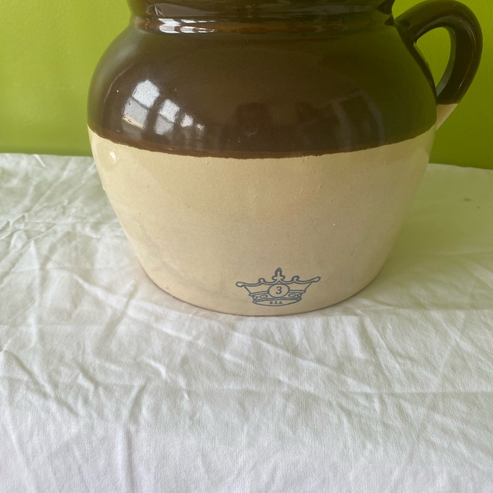 Two-Tone Ceramic Crock with Handle